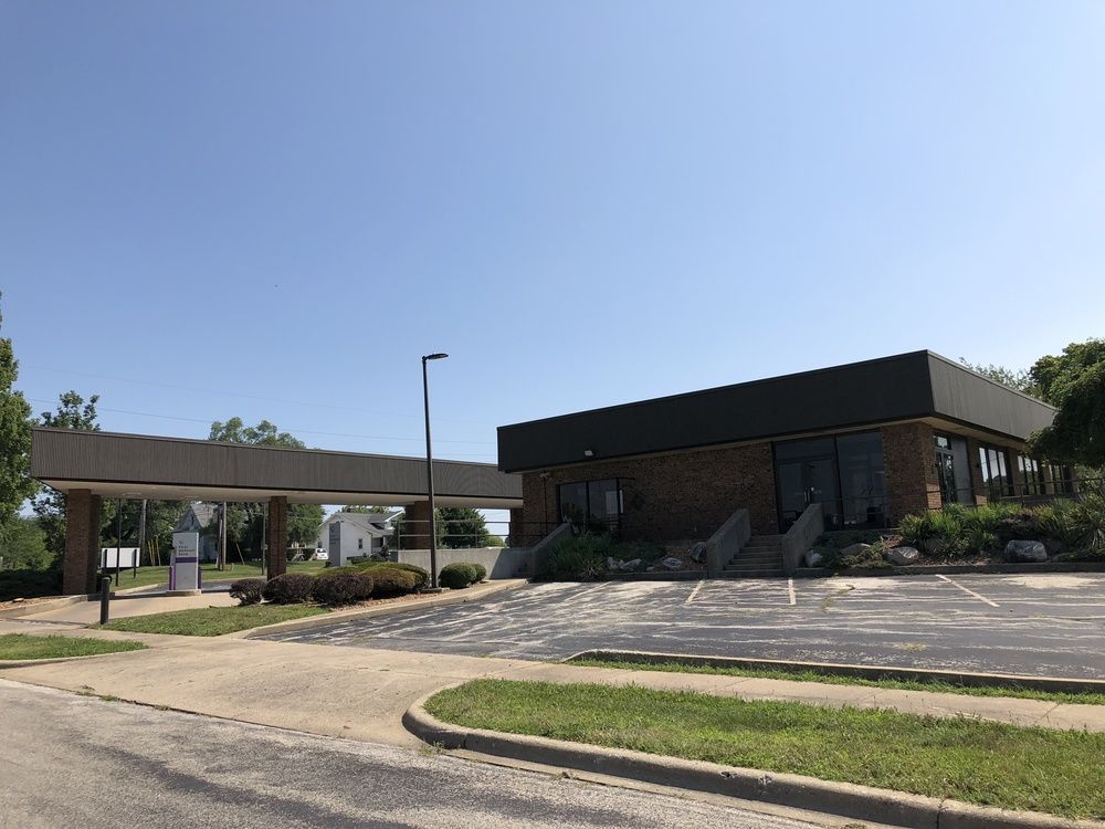 First Midwest Bank Property - Danville, IL: 1000 East Voorhees, Danville, IL 61832